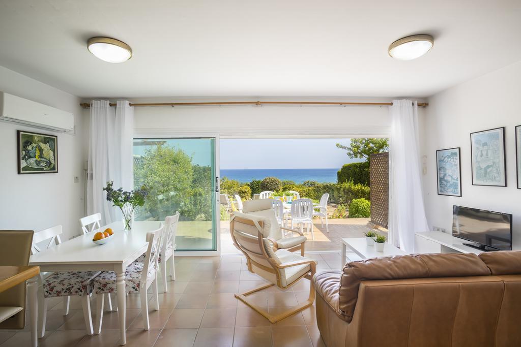 Protaras Beachfront Sirina Lina Suite Паралимни Экстерьер фото