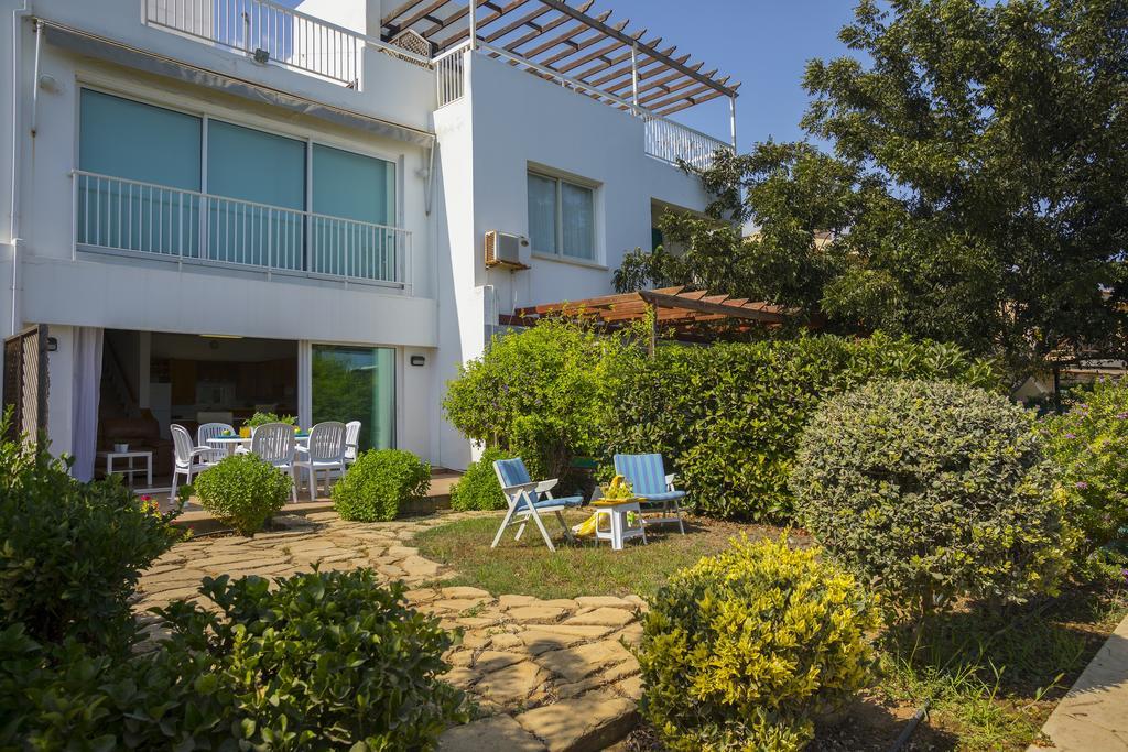 Protaras Beachfront Sirina Lina Suite Паралимни Экстерьер фото